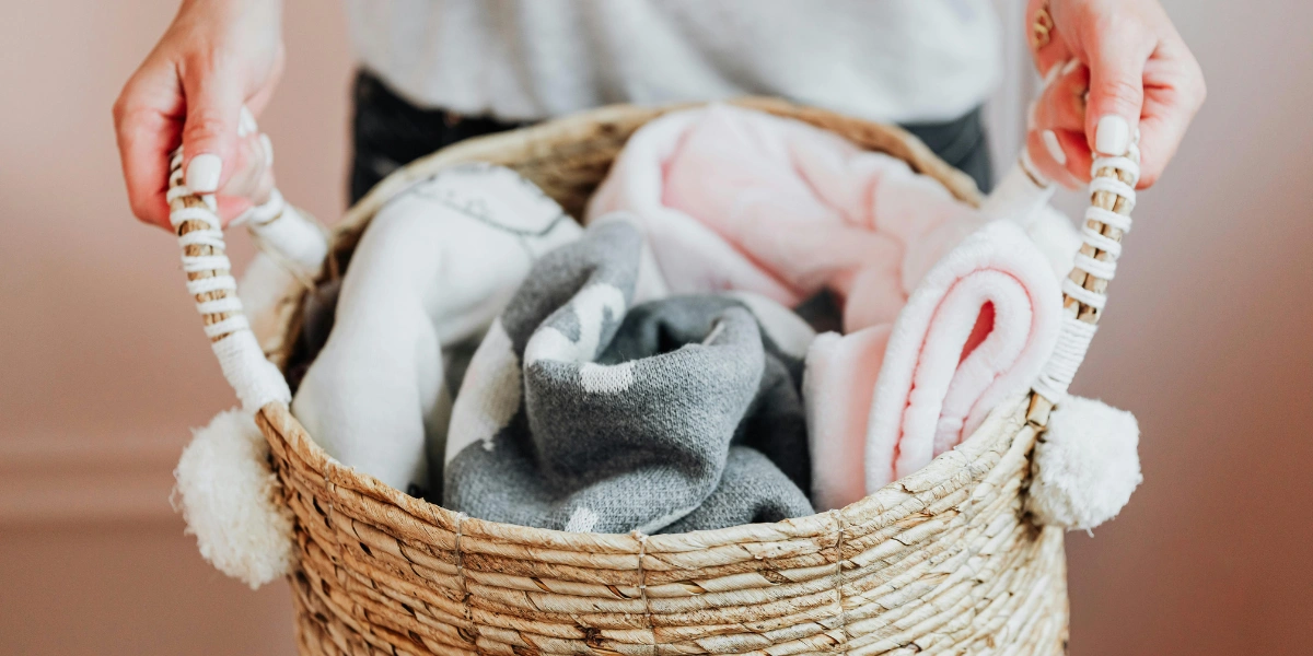 easy to movable a laundry basket